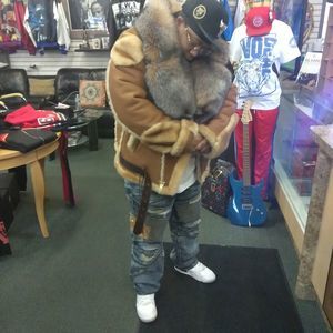 Meet your Posher, Shelton